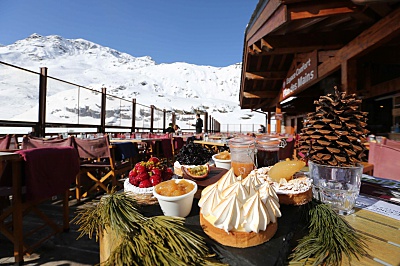 Meribel Mottaret ski resort - Agence Saulire - Restaurant Terrace - Plan des Mains