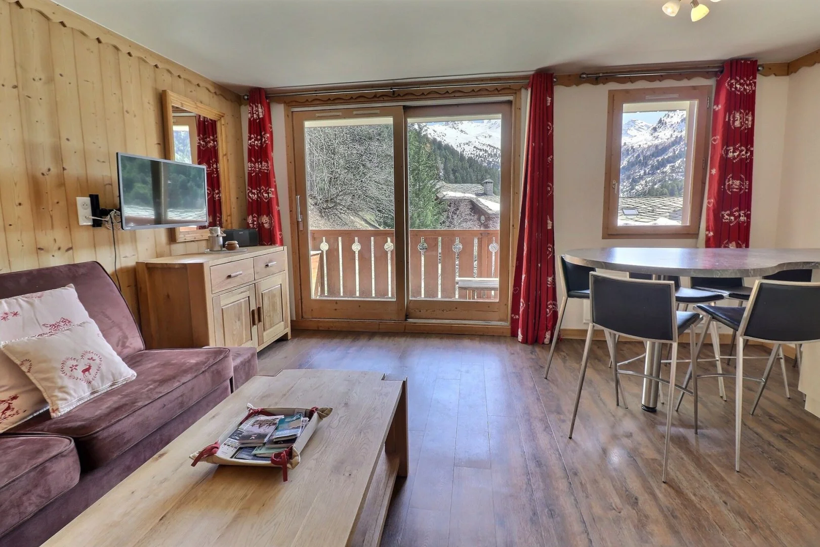 SER005 / 2 rooms cabin / Méribel / Le Chatelet
