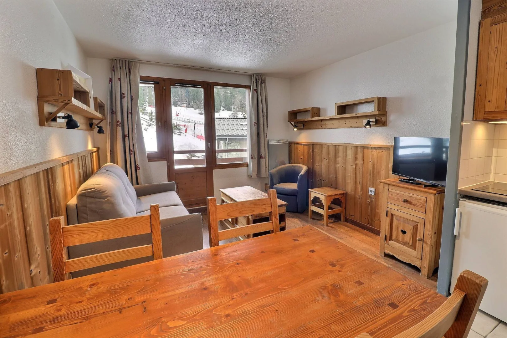 LGB203 / 2 rooms / La Tania / Centre - La Tania