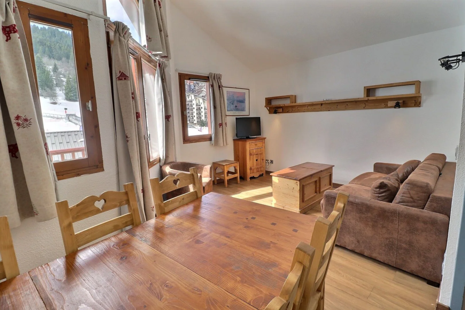 LGB301 / 2 rooms cabin / La Tania / Centre - La Tania