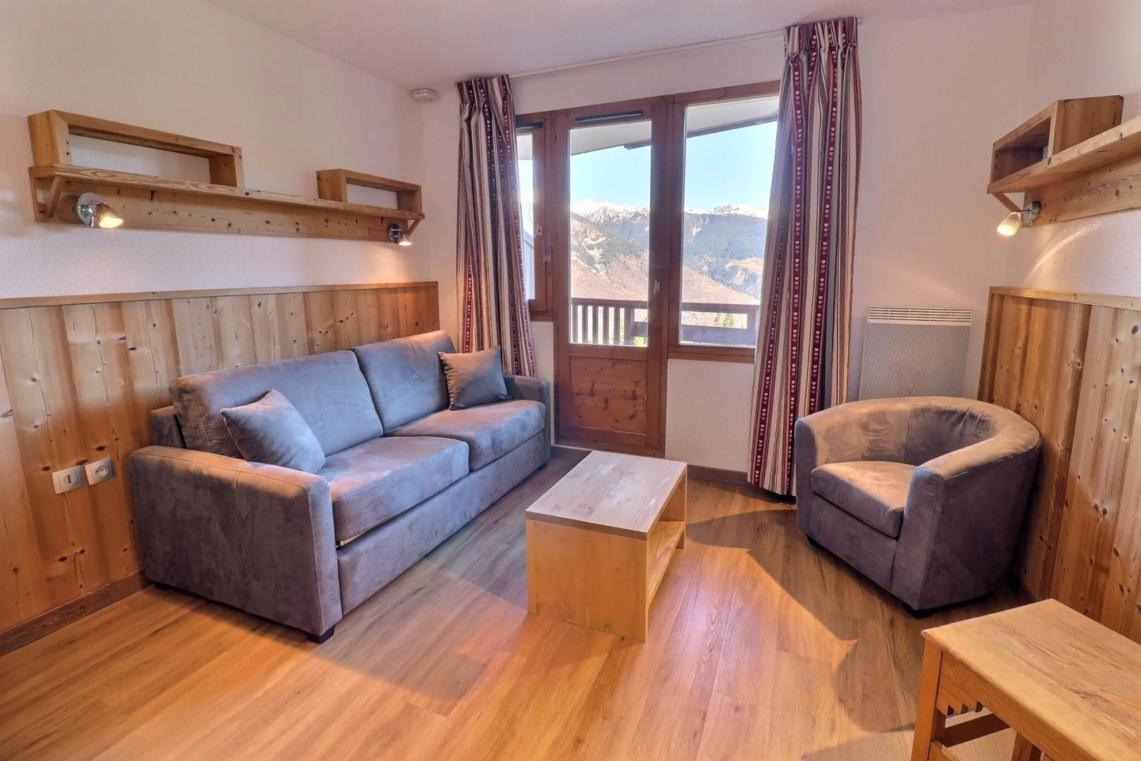 LGB716 / 2 rooms / La Tania / Centre - La Tania