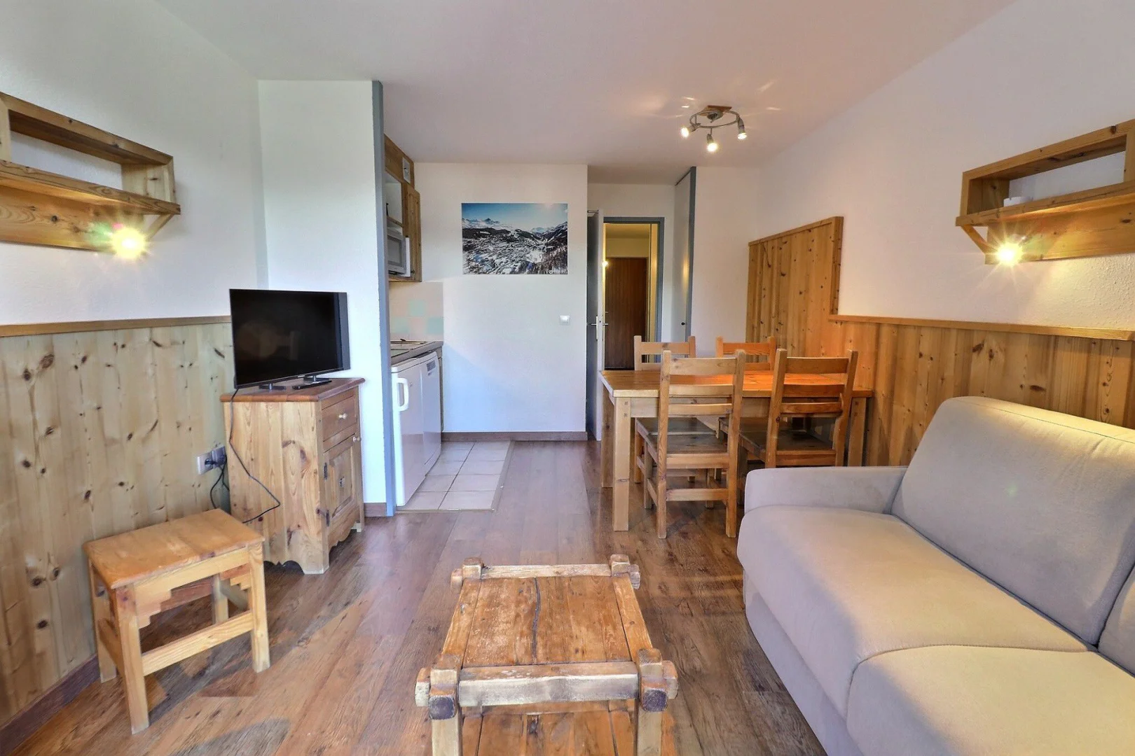 LGB824 / 2 rooms / La Tania / Centre - La Tania